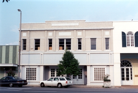 Click for a closer look at Anderson's Theatre in 2000.